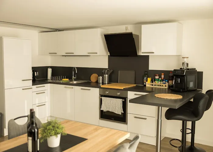 Moderne Und Gemütliche In *